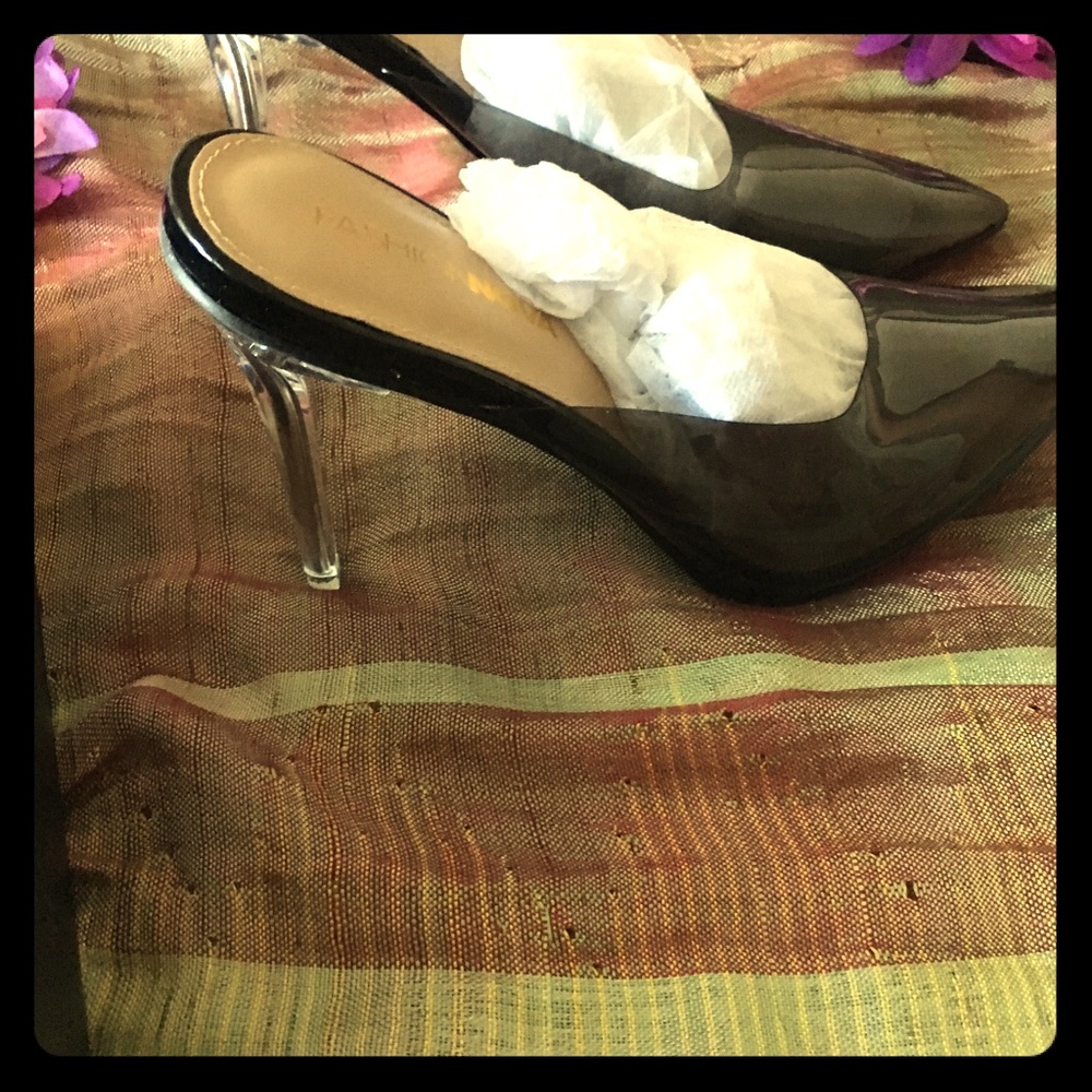 Fashion Nova Smoke Pump Size 11 Narrow 5 inch Heel